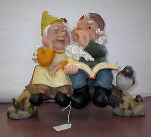 Gnome Couple on Bridge